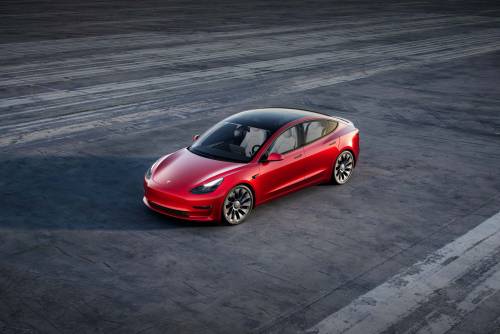 Tesla abbassa i prezzi di Model 3 e Model Y fino a 12.500 euro